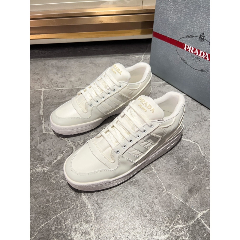 Pra*a casual shoes
